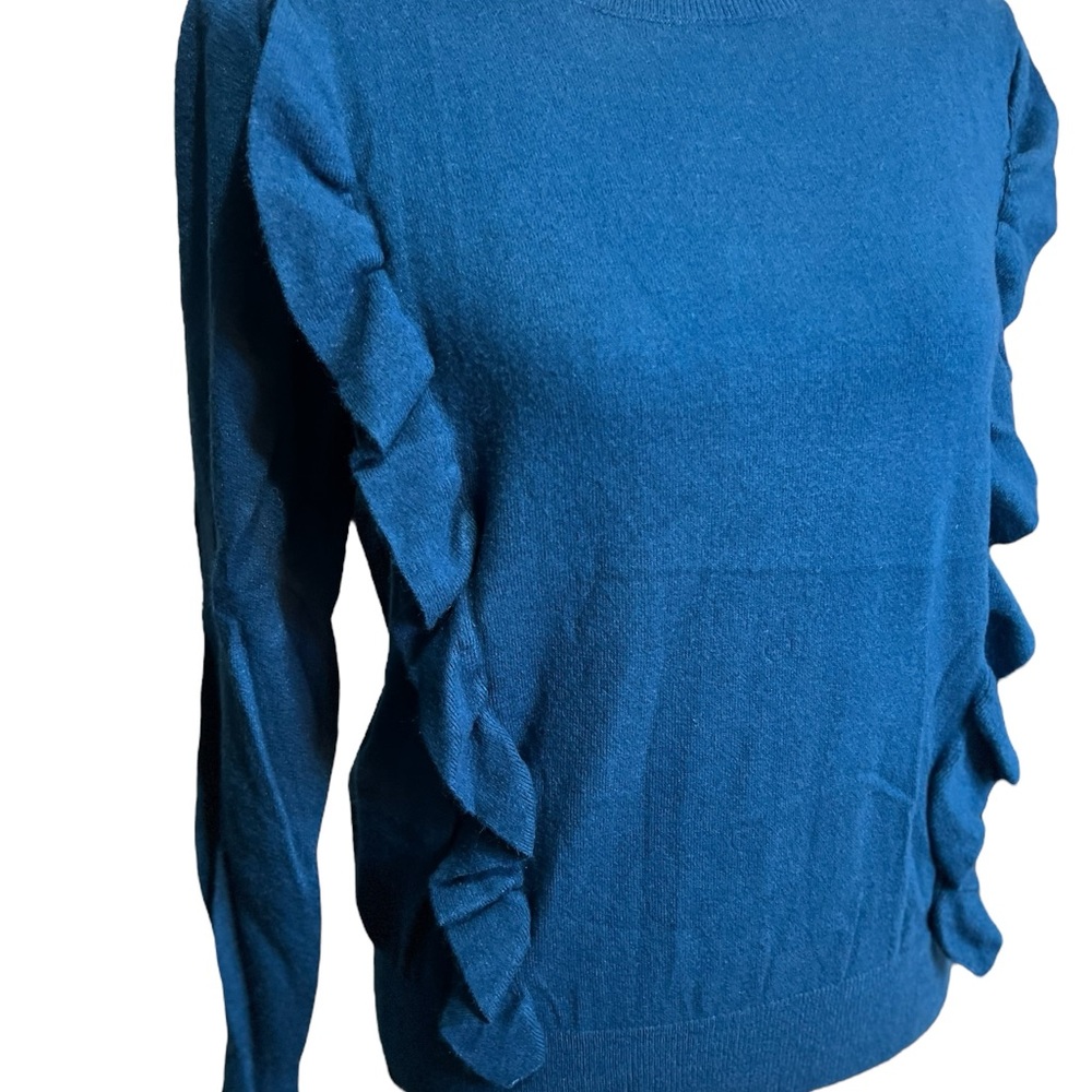 Simply Styled Woman’s Soft Cute Ruffle Sweater Sz M